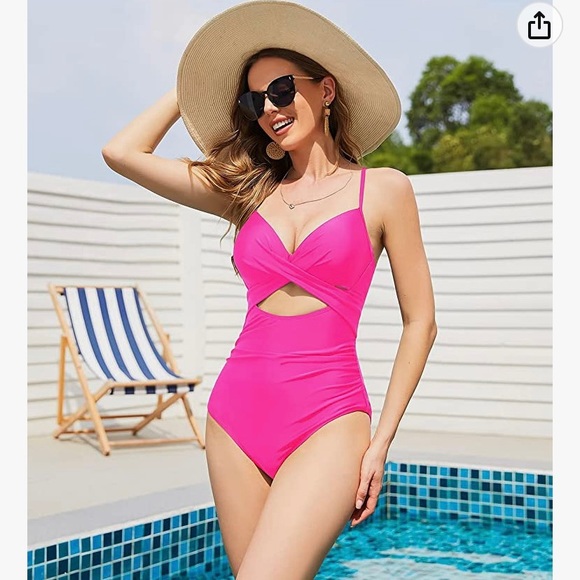 NEW Women’s One Piece Swimsuit with Cut-out, Hot Pink, Size Small - Picture 1 of 4